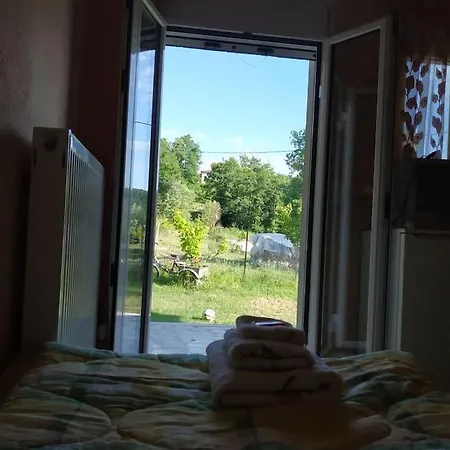 Dom wakacyjny Eftychia's Home-σπίτι με θέα τη λίμνη πλαστήρα Agios Athanasios (Karditsa)